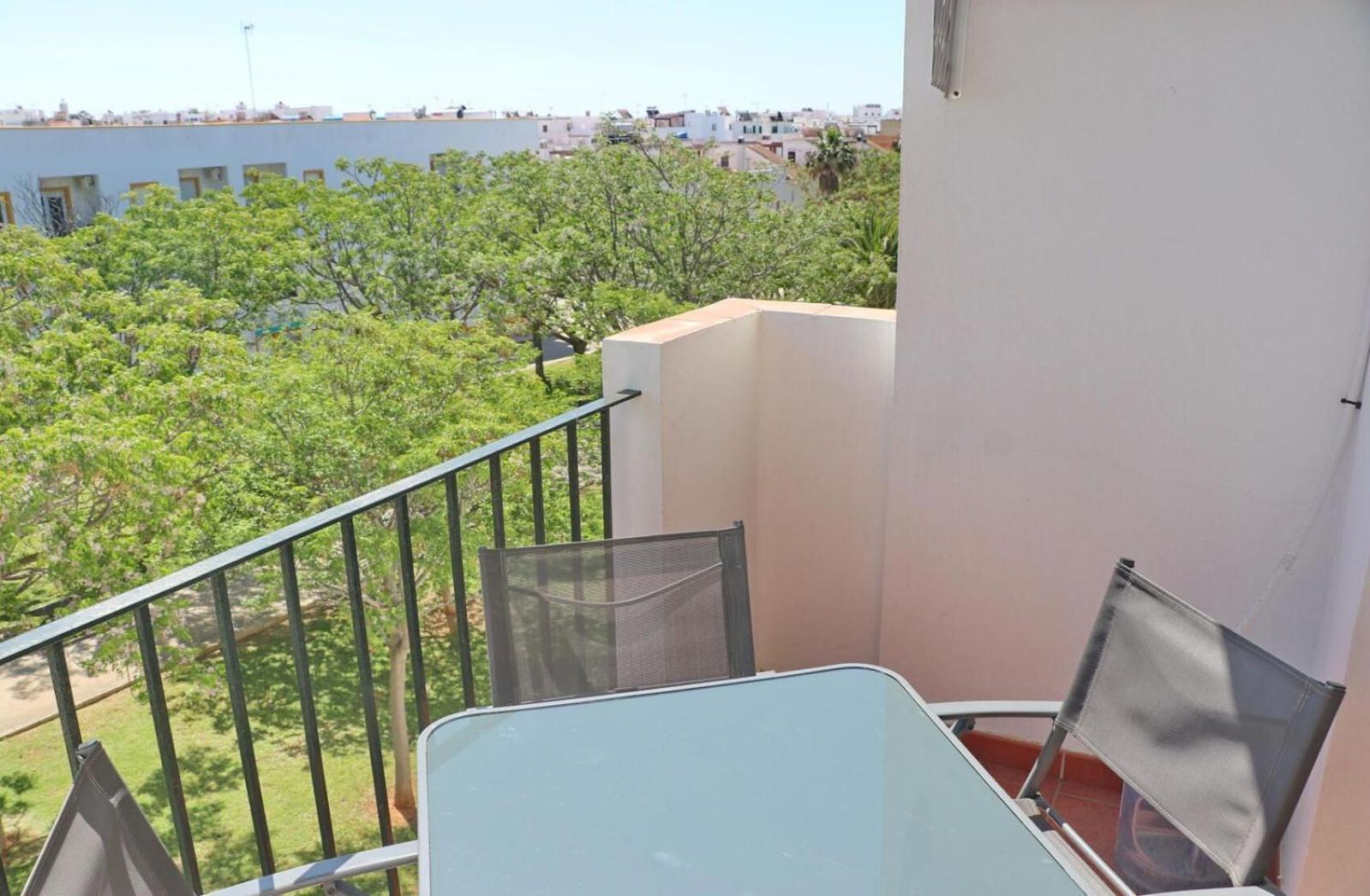 Apartamento Vistas Al Parque Conil De La Frontera Luaran gambar